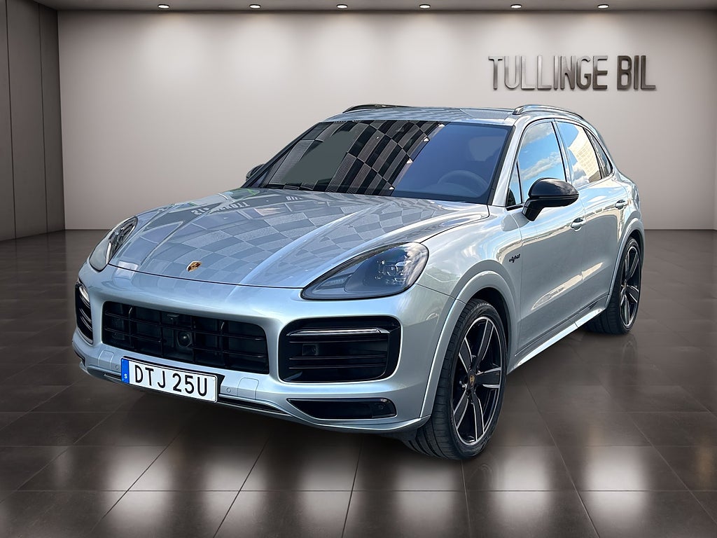 Porsche Cayenne E-Hybrid SportDesign Massage Nightvision BOSE TV 22"
