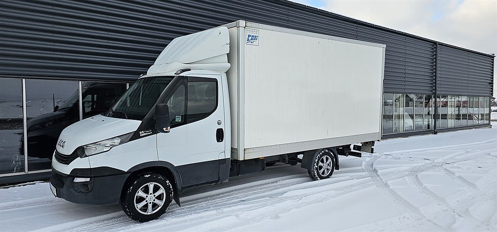 Iveco Daily 35-160 Volymskåp m bakgavellyft 2.3 JTD Hi-Matic, 156hk