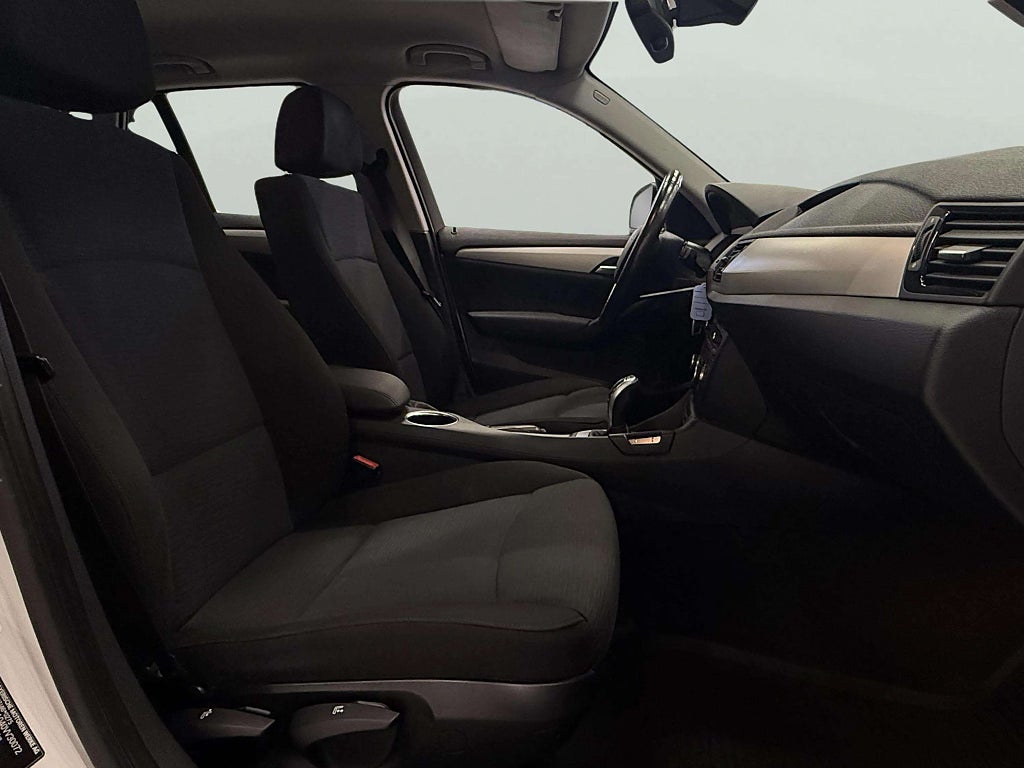 BMW X1 xDrive20d Steptronic S & V Hjul - miniatyr 13