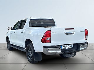 Toyota Hilux Dubbelhytt 2.4 AWD MOMS Drag Mvärme Navi B-kamera S&V