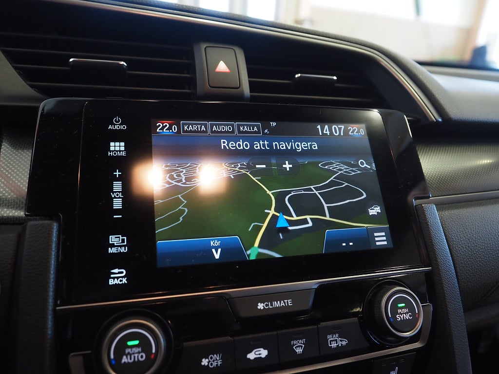 Honda Civic 1.5 i-VTEC Turbo 182hk Prestige |Pano|Kamera|Nav|Skinn| 2017