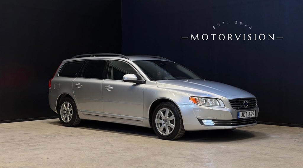 Volvo V70 D4 AWD Momentum / Kamrem bytt / Drag / M-Värm / Ratt-V 