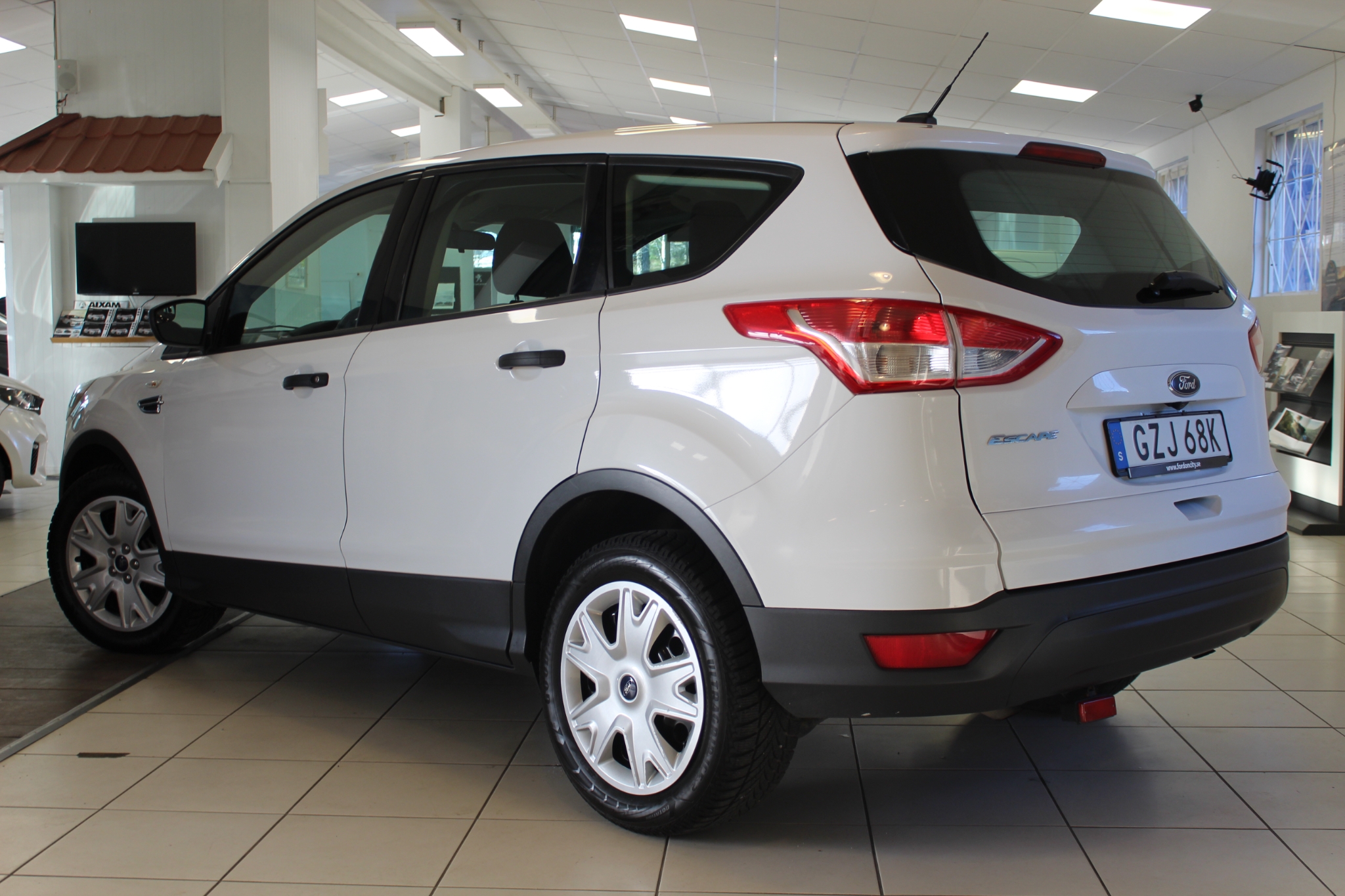 Ford Escape 2016, bild 3/43