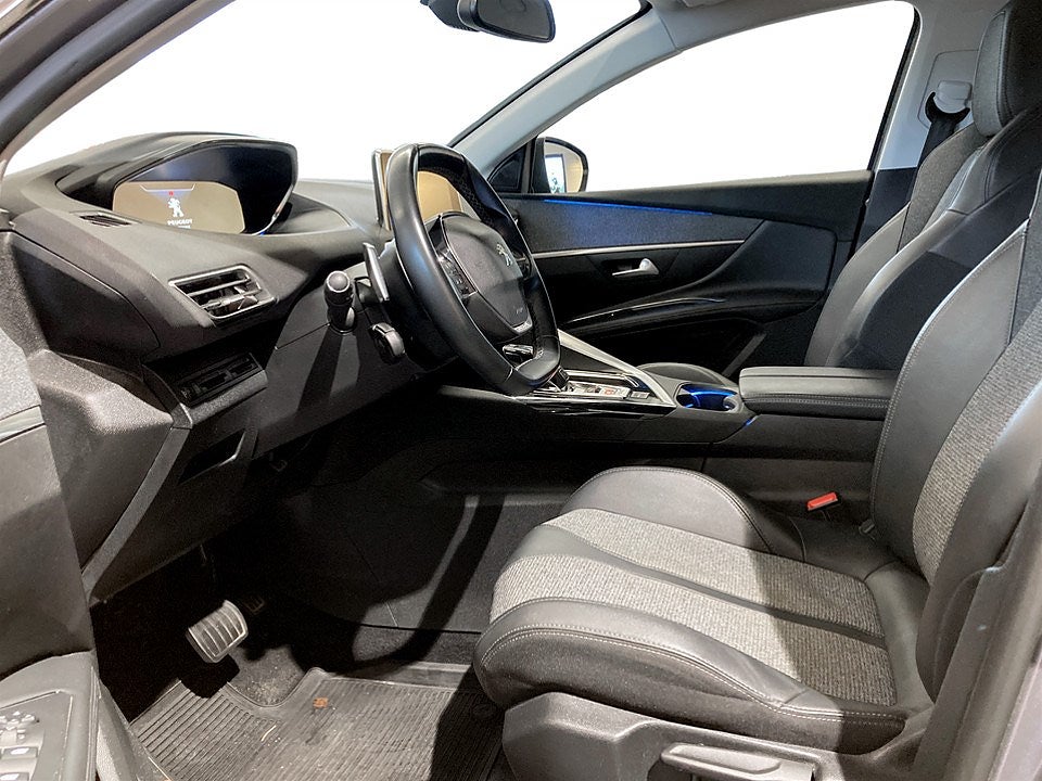 Bild på Peugeot 5008 Allure 1.2 PT 130hk Aut - 7-SITS, B-KAMERA