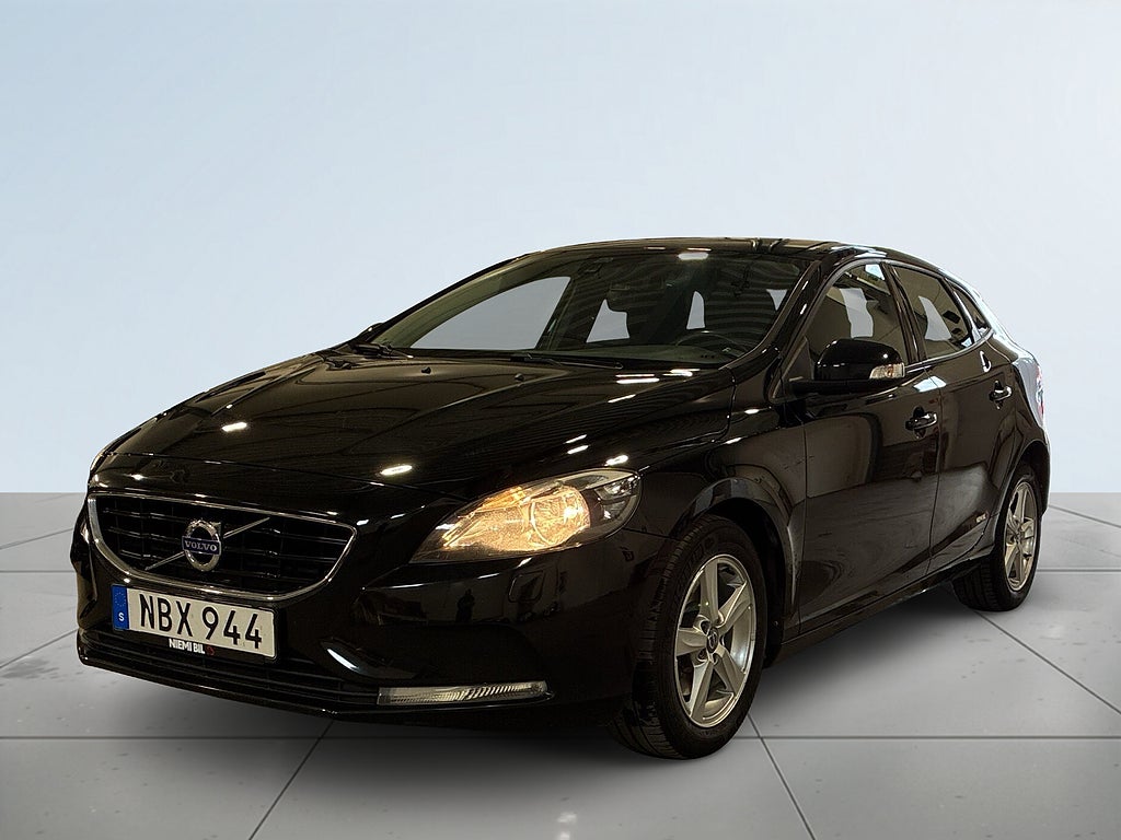 Volvo V40 T2 Drag Värmare Farthållare Fullservad ISOFIX S&V-hjul