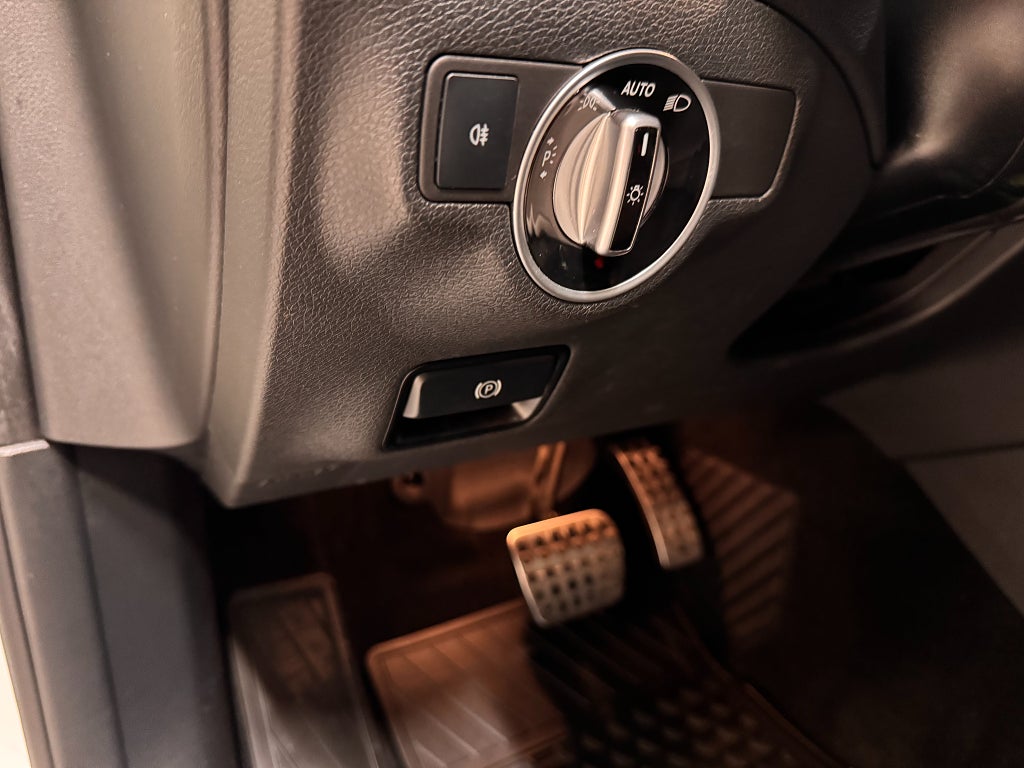 Mercedes-Benz GLA 2016 - miniatyr 17