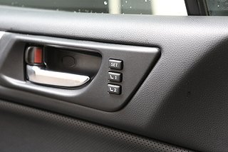 Kombi Subaru Outback 13 av 28