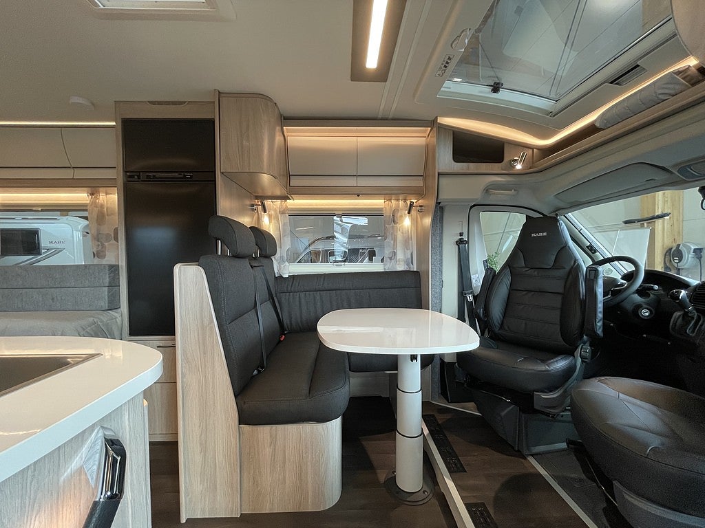 Kabe Classic 740 T / ALDE / Aut 180hk / 4400kg / Ugn / Badrum bak /  - Kabe