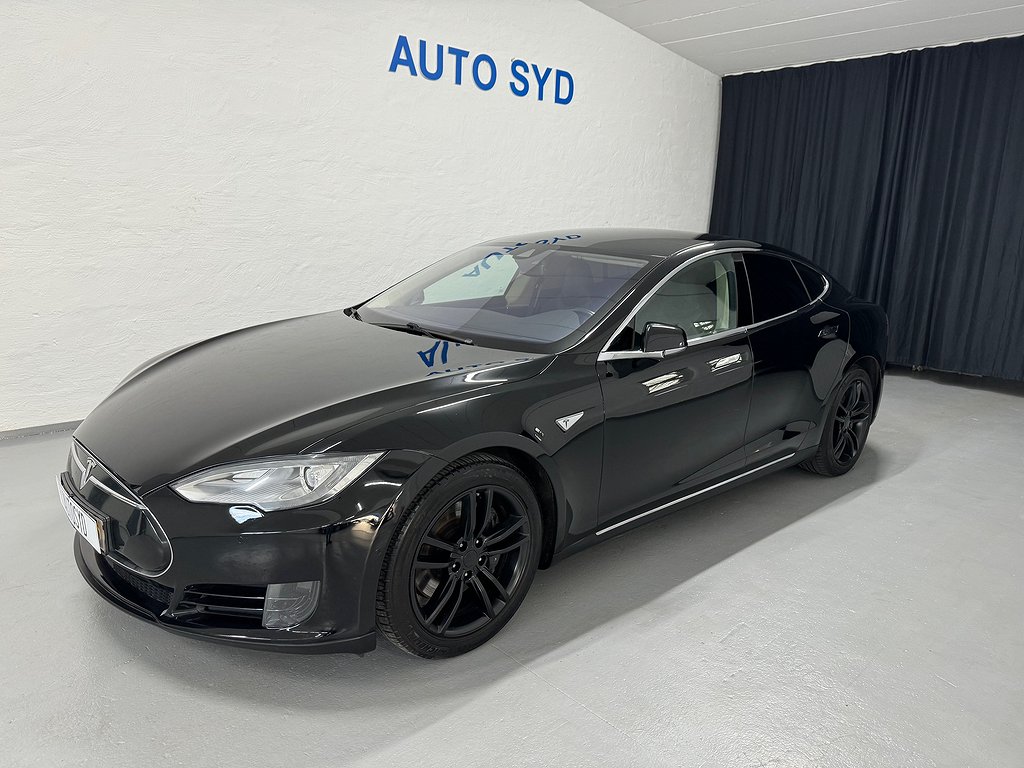 Tesla Model S 70, Fri supercharge
