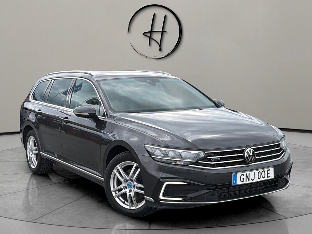 Volkswagen Passat GTE 218hk * Plug-in hybrid * GPS 1-Ägare LED 