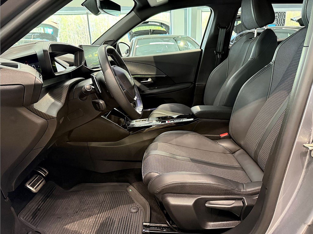 Bild på Peugeot 2008 GT 1.2 PT 130hk Aut - B-KAMERA, NAV, CARPLAY