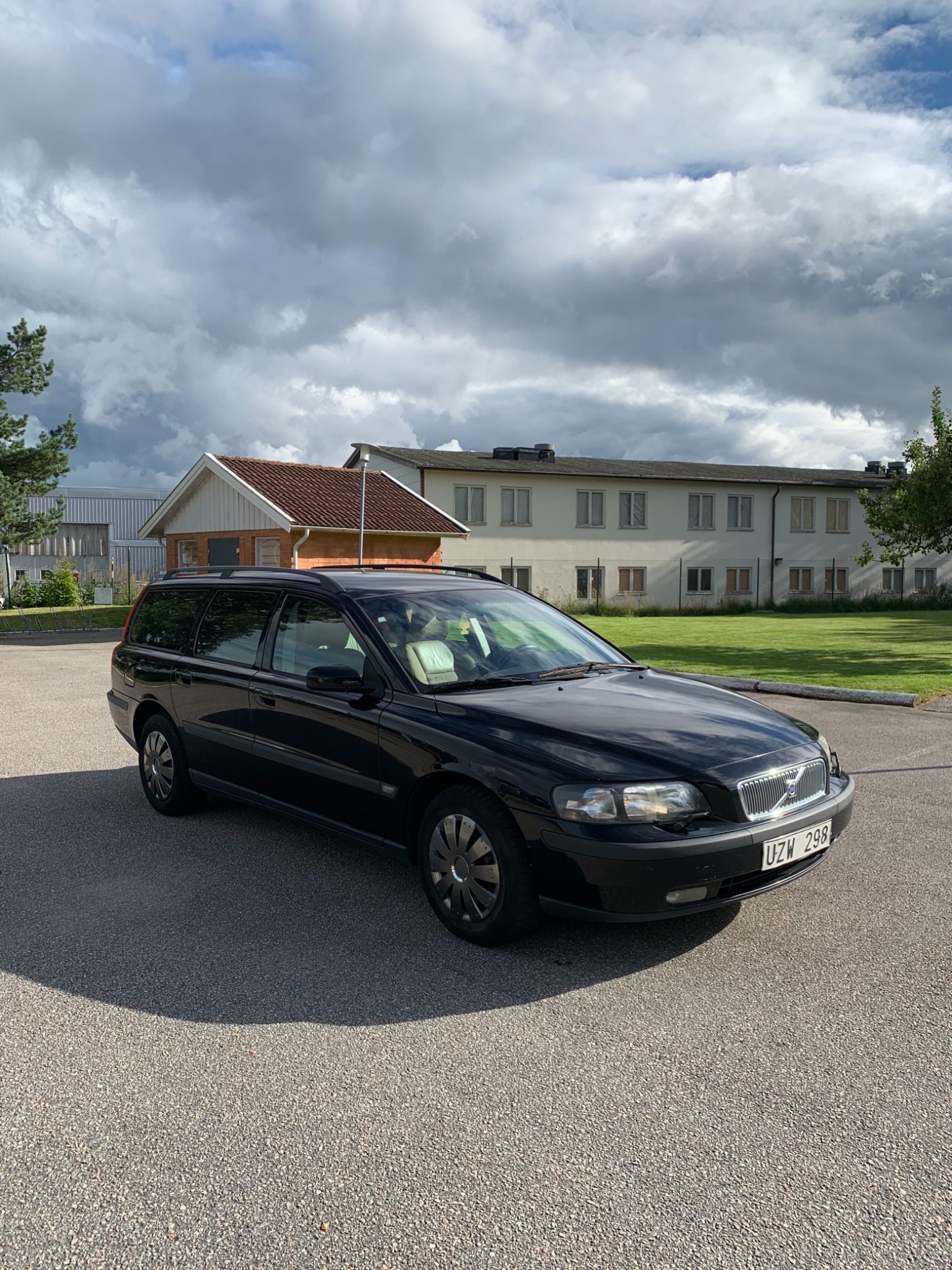 Volvo V70 2.4 Business 170hk 2004, bild 2/29