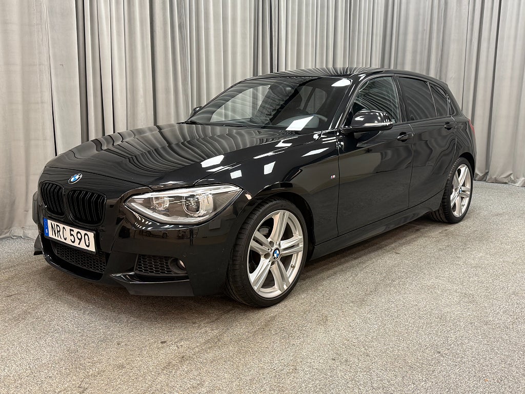 BMW 116 i 136HK M Sport Skinn klädsel/Parkeringssensorer
