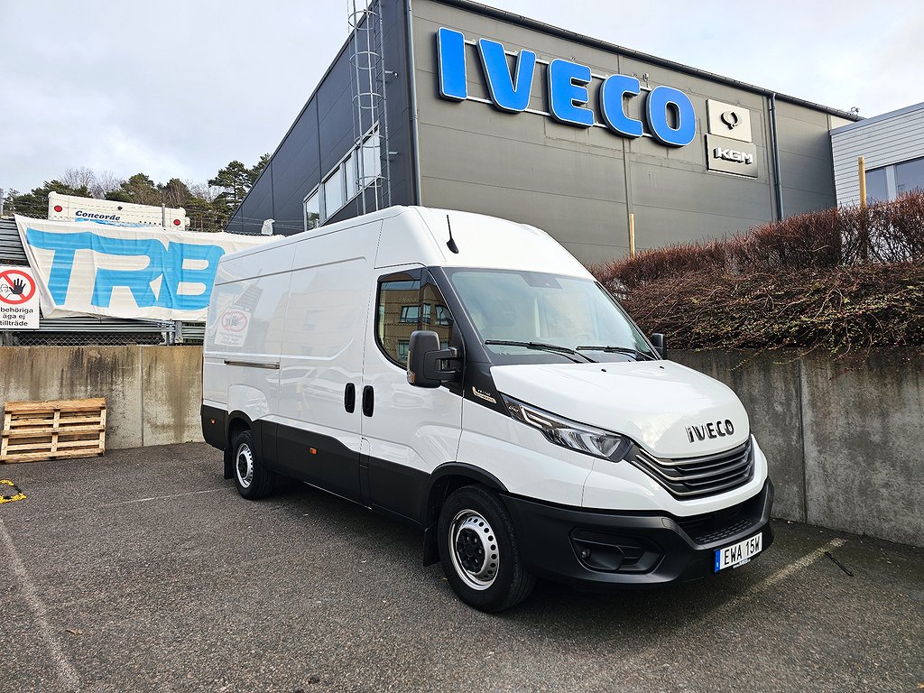 Iveco Daily Skåpbil 2.3 JTD Aut 140Hk Värmare Kamera DEMO