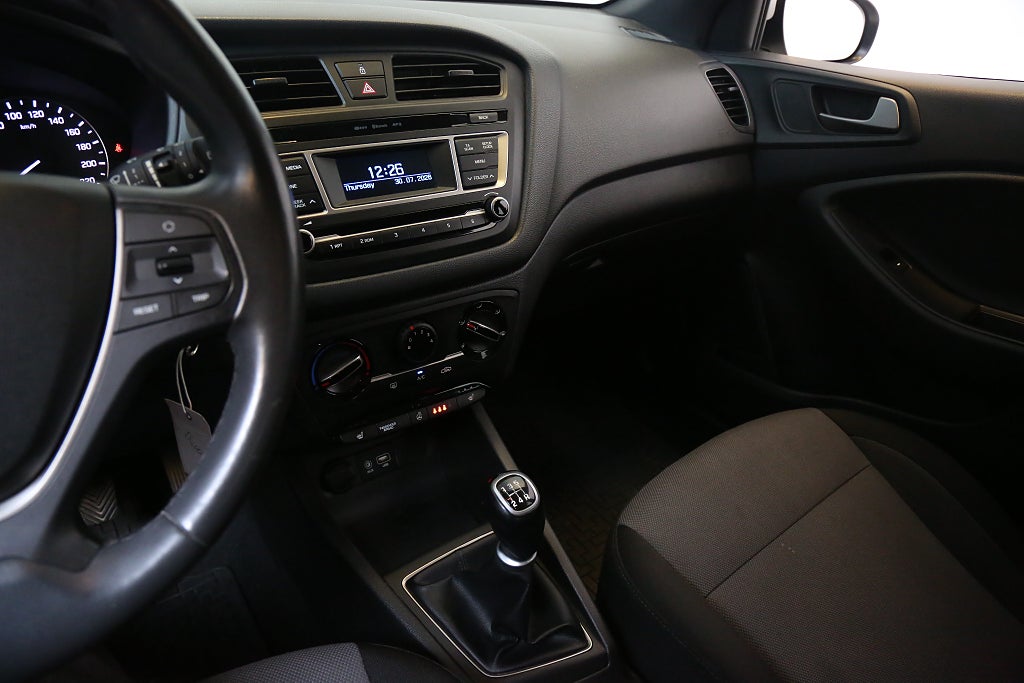 Hyundai i20 1,2 Move! 5D Rattvärme Bluetooth 2018