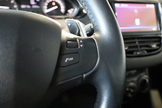 Halvkombi Peugeot 208 23 av 23