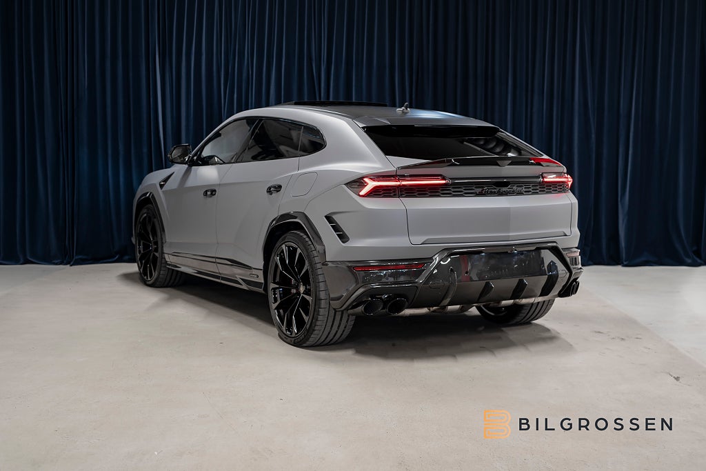 Lamborghini Urus SE Style-P Dark Big-Carbon Grigio China 23” NY