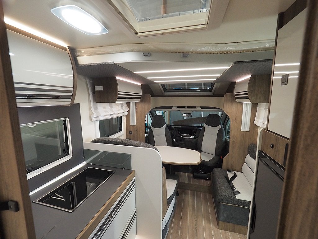 Ci MAGIS 82 XT , ALDE , Automat 8G * NOV KAMPANJ* thumbnail