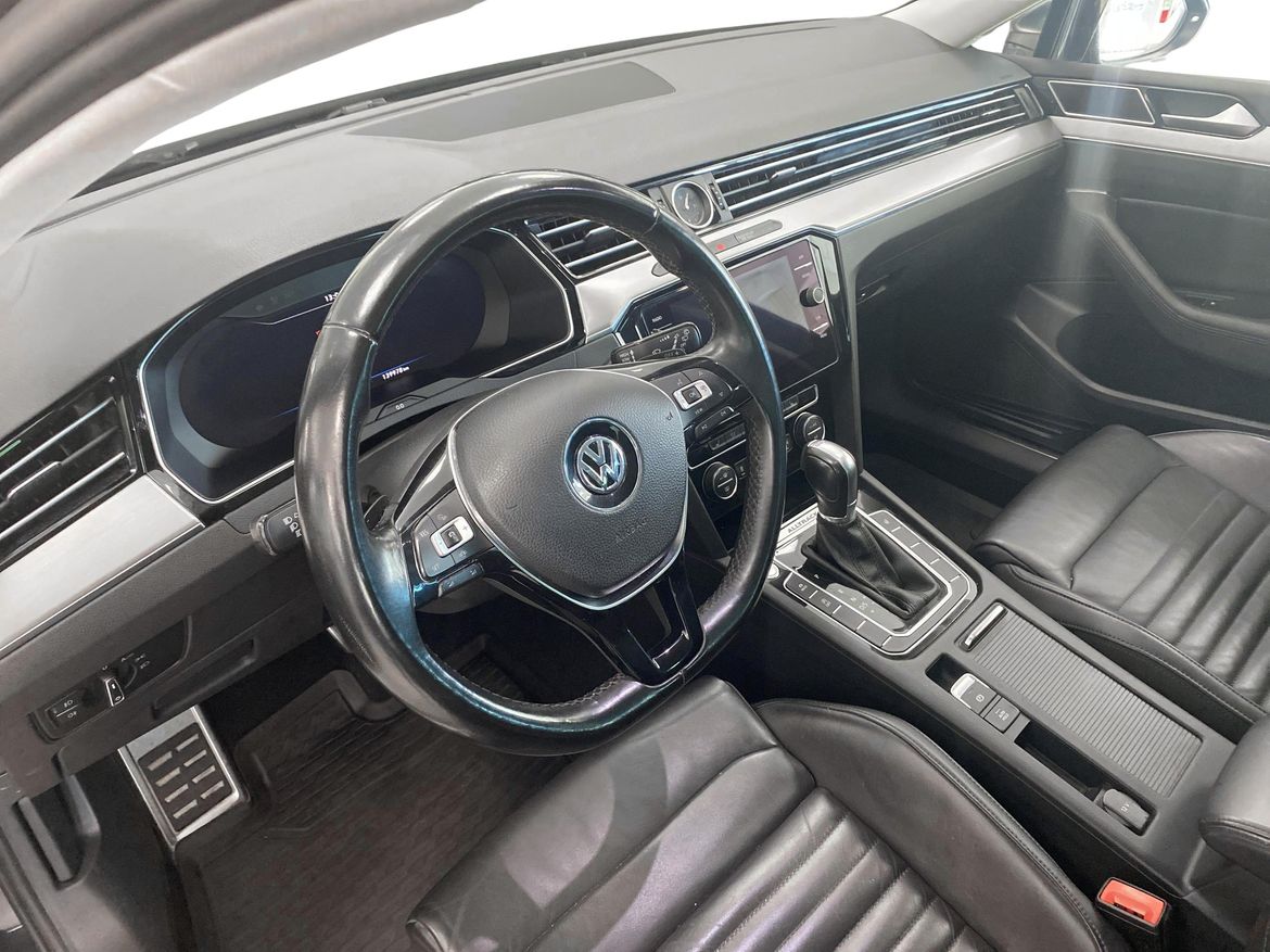 Volkswagen Passat 2019, bild 6/42