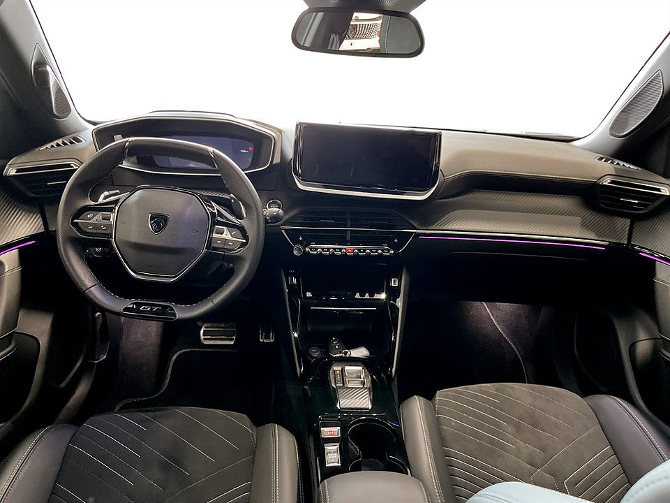 Bild på Peugeot 2008 GT 1.2 PT 130hk Aut B-KAMERA CARPLAY