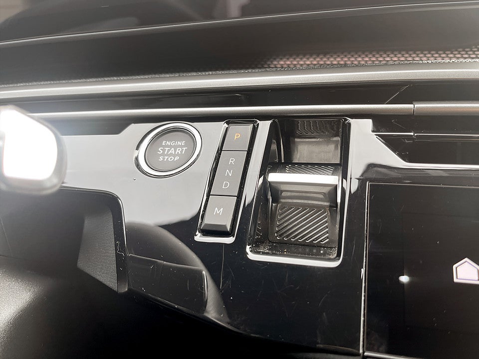 Bild på Peugeot 5008 GT Hybrid 145hk Aut 7-SITS B-KAMERA CARPLAY