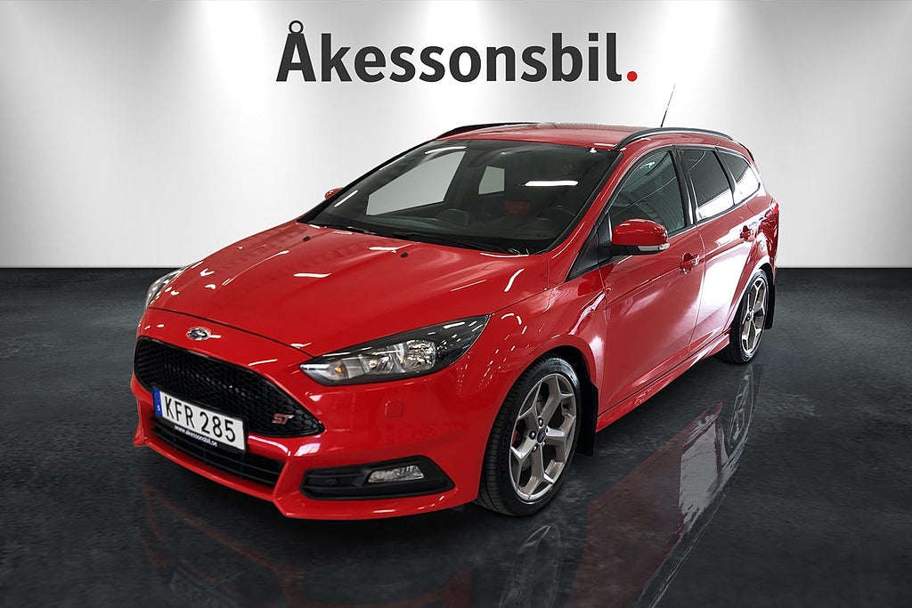 Ford Focus ST 2.0 EcoBoost Kombi (250hk)