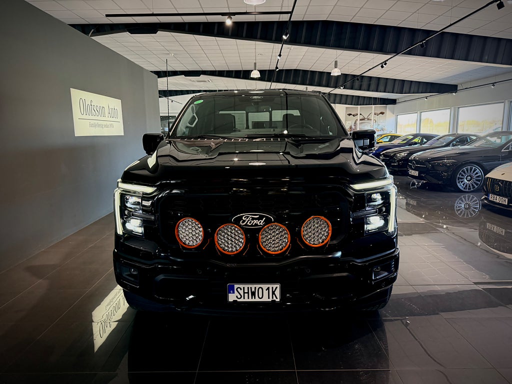 Ford F-150 NYA SuperCrew Lariat BLACK APPERANCE V8 MY2025 - bild 15
