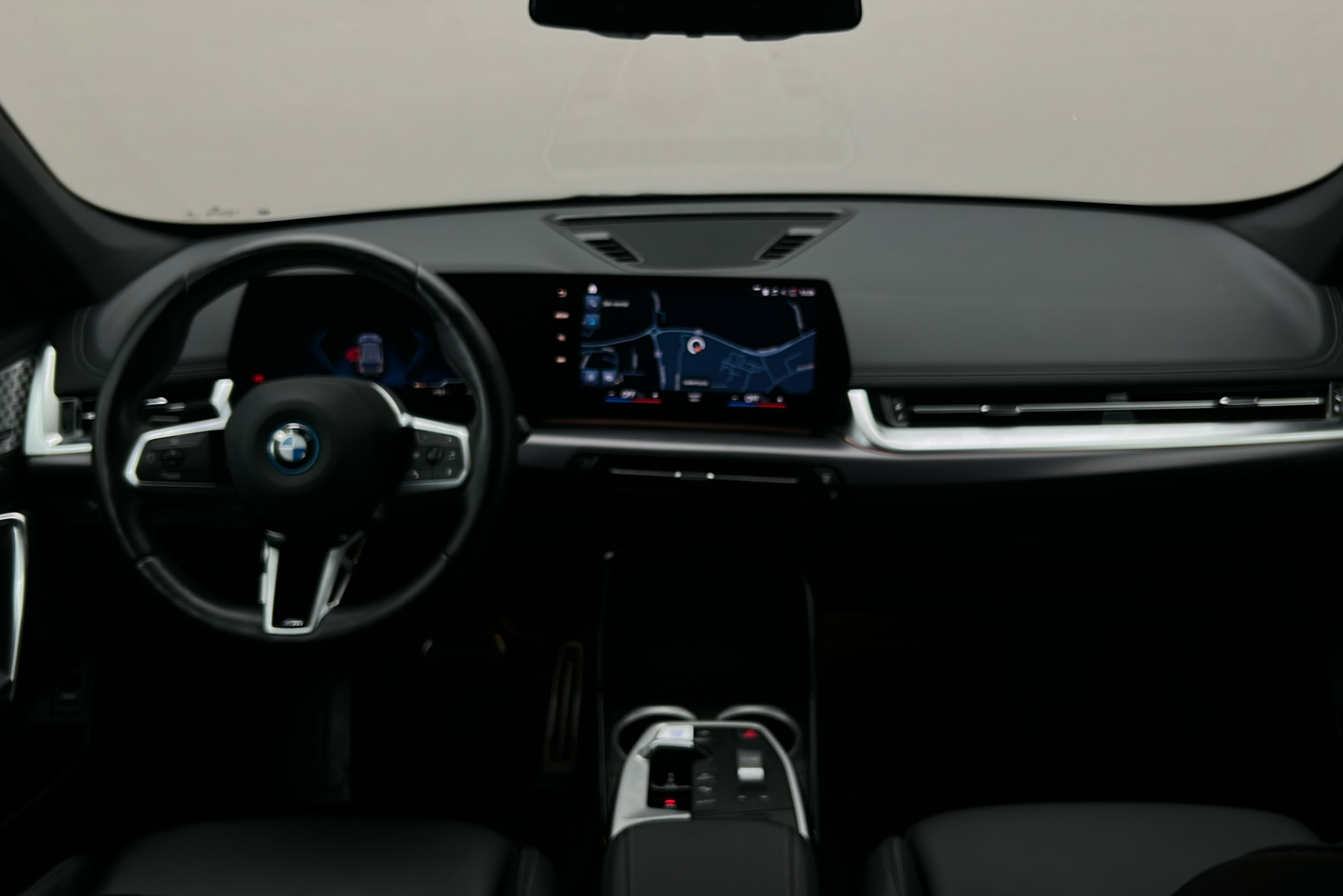 BMW iX1 2023, bild 3/10