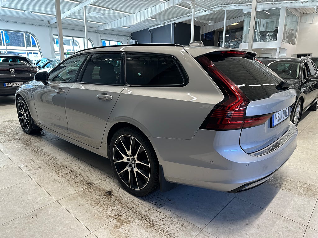 Volvo V90 T6AWD/Ultimate Dark/Luft/360-Kamera/Drag/Pano 4.99%