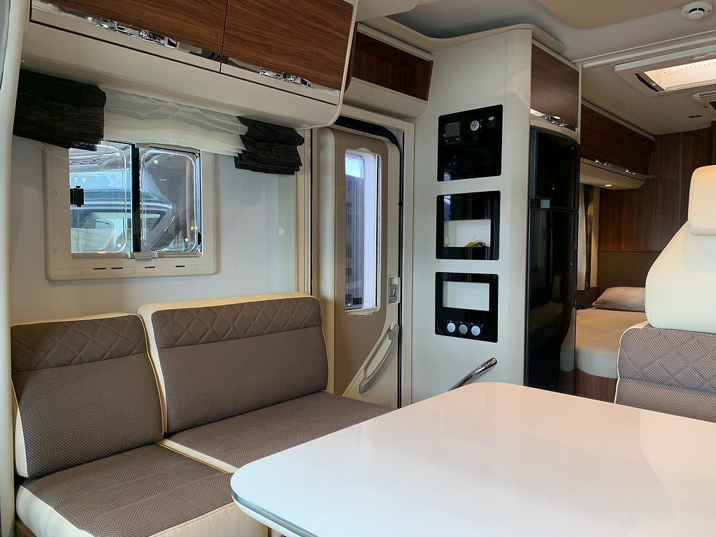 Adria Matrix Supreme 687 SLT /Automat/AC bodel/Solcell/ALDE - Adria
