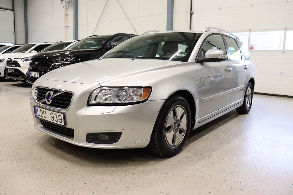 Volvo V50 D2 Summum M-Värm Läder 2-Ägare 115hk