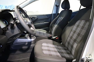 Halvkombi Hyundai i10 9 av 20