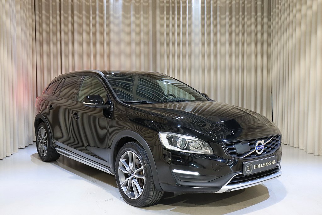 Volvo V60 Cross Country D4 AWD 190HK Summum Drag VoC V-Hjul