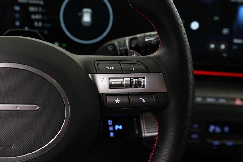 Hyundai Kona Fullhybrid N-Line | 360 kamera | Elstol |Navi | 2025