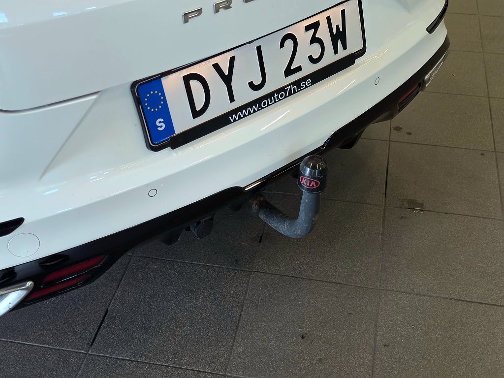 Kia ProCee'd GT 1.6 204 HK / Panorama / Drag / 1-ägare / KIA godkänd