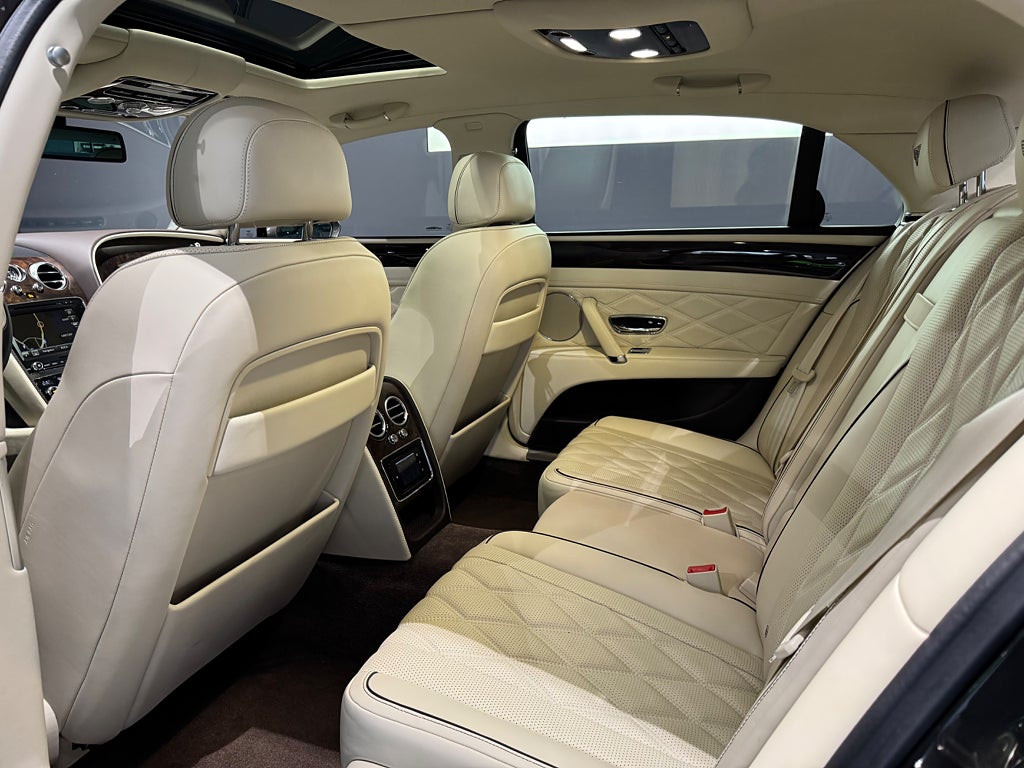 Bentley Flying Spur W12 6.0 W12 Endast 1275 mil - bild 15
