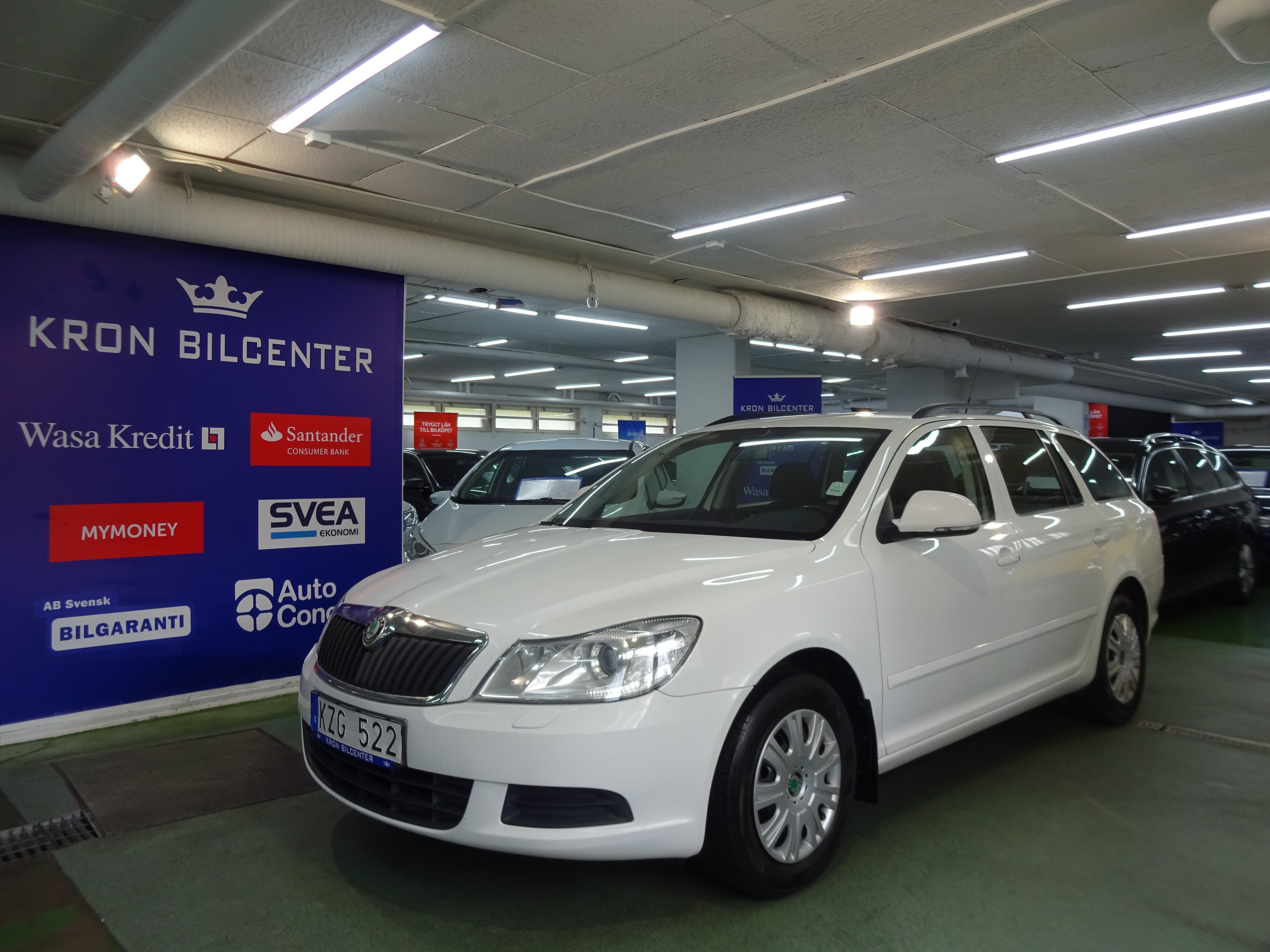 Skoda Octavia Kombi 1.6 TDI Dragkrok, bild 2/16