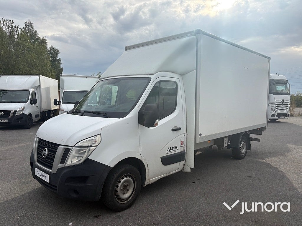 Nissan NV400 