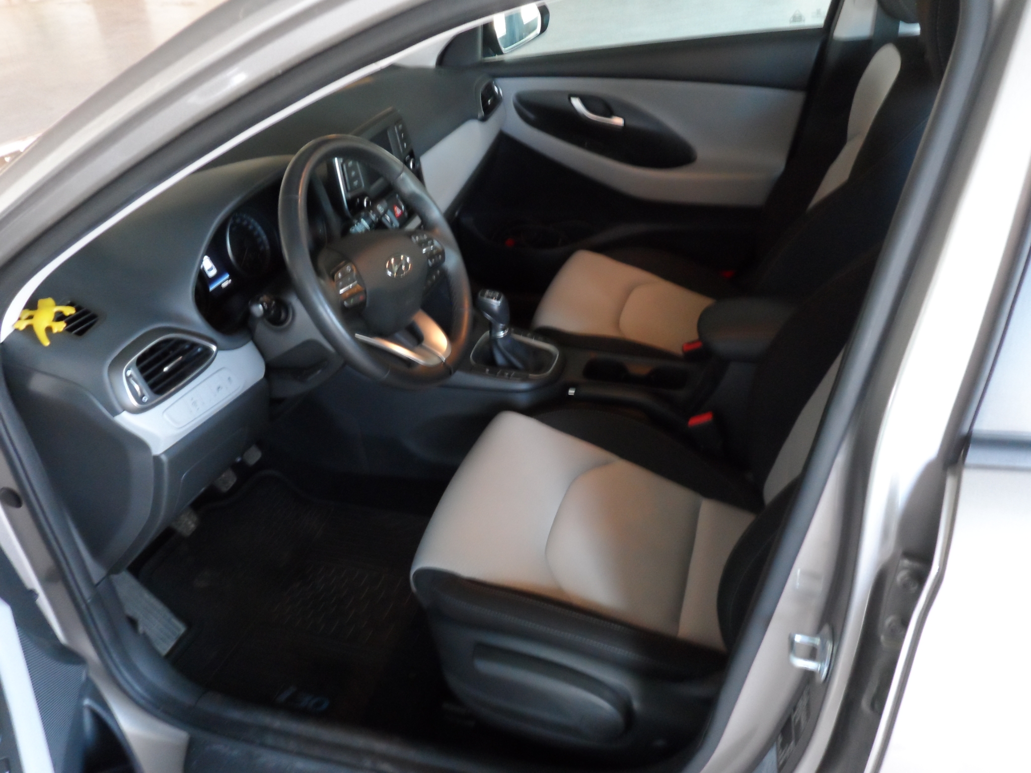 Hyundai i30 1.6 CRDi Euro 6 110hk 5-D 2018, bild 5/36