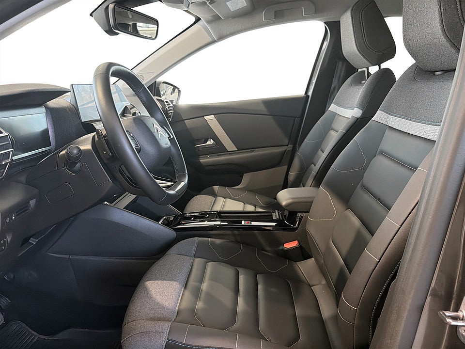 Bild på Citroën C4 Shine 1.2 PT 130hk Aut B-KAMERA CARPLAY