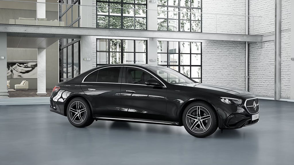 Mercedes-Benz E 300 e Sedan AMG Advanced Edition