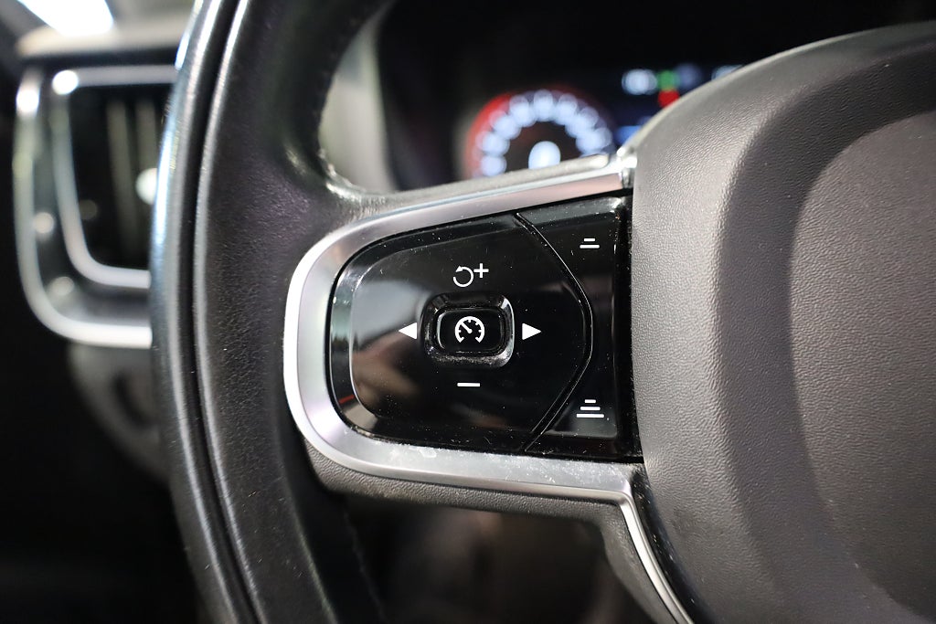 Volvo V60 D4 190hk Momentum AWD Aut H/K Navi Kamera Leasbar