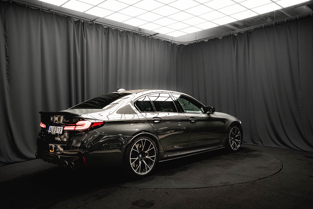BMW M5 Competition KERAMISKA B&W KOLFIBER LASER MOMS 625hk