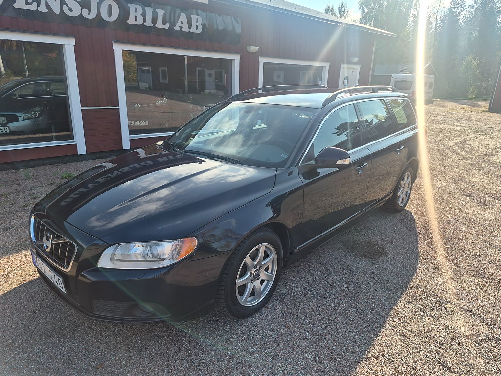 Volvo V70 2011 - miniatyr 2