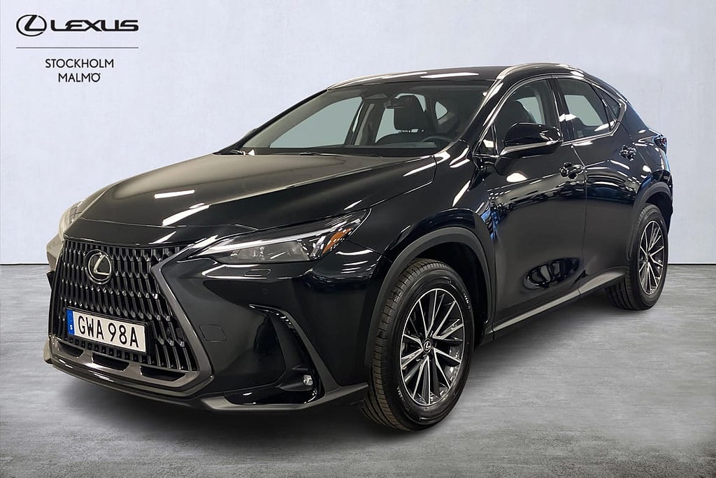 Lexus NX 350h AWD Business Dragkrok Skinn Backkamera Rattvärme