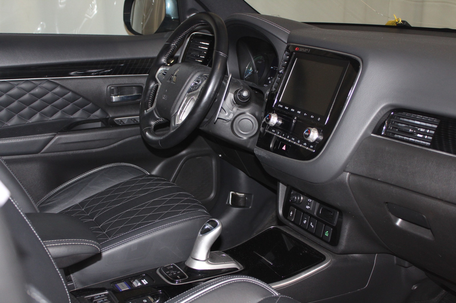 Mitsubishi Outlander PHEV 224hk Business X, 360 kamera, 7253 mil 2020 - miniatyr 22