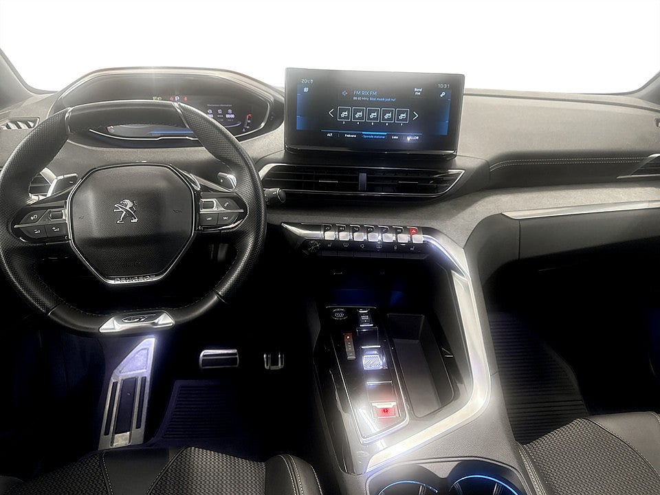 Bild på Peugeot 5008 GT 1.2 PT 130hk Aut 7-SITS B-KAMERA CARPLAY