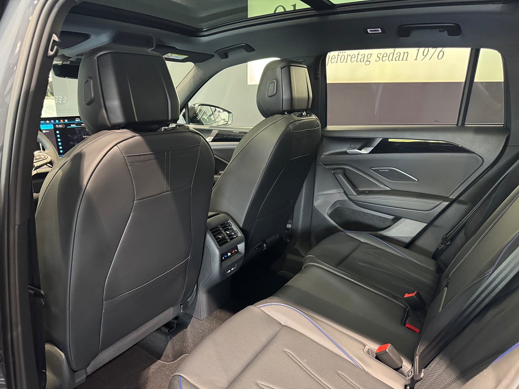 Volkswagen Tiguan 2.0 TDI 4Motion R-Line Panorama Harman Kardon Värmare - bild 11