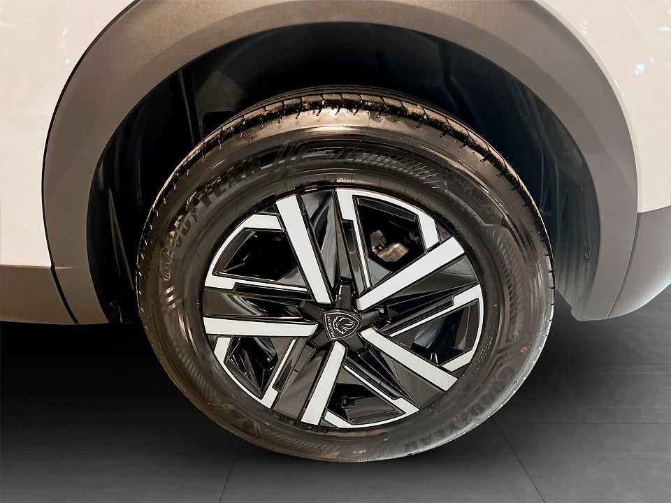 Bild på Peugeot 2008 Style Hybrid 1.2 PT Aut CARPLAY P-SENSOR BAK 145hk