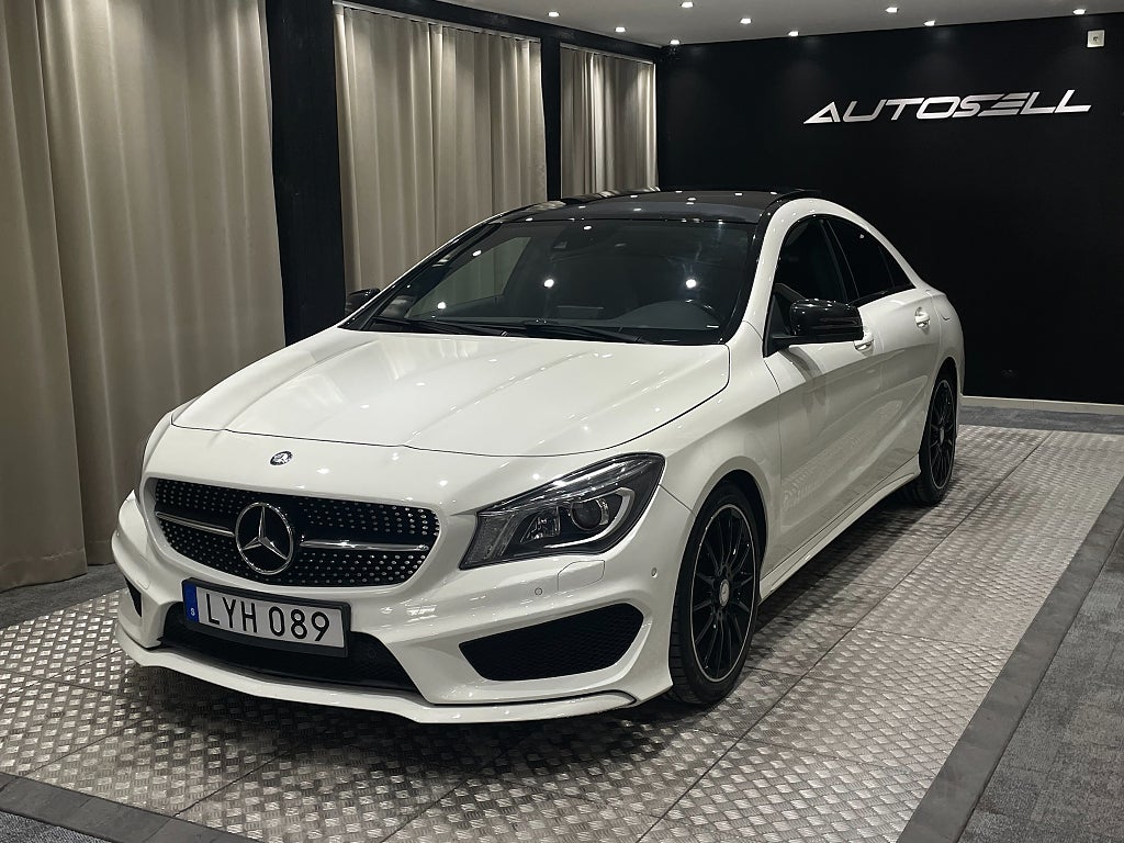 Mercedes-Benz CLA 200 7G-DCT AMG Sport Steg 1 Pano Fullutr